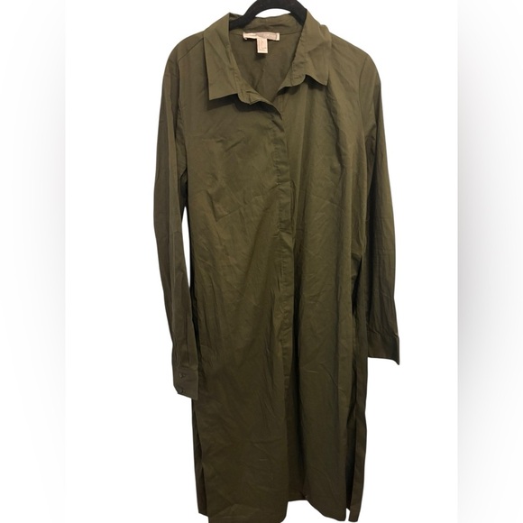 Forever 21 Olive Green Button Down Shirt with side slits - Picture 7 of 8